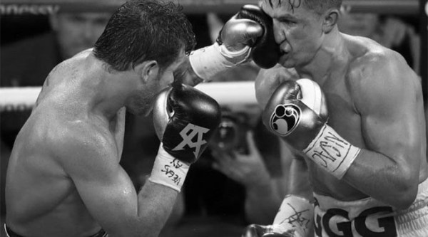 Canelo thumps Golovkin with a heavy jab